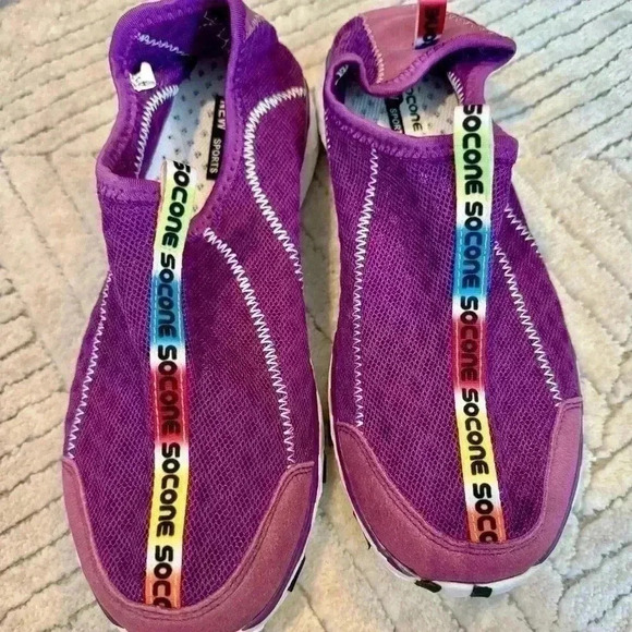 SOCONE WOMENS WATER SHOES Purple  SLIP ON SIZE 42 Euro. Size 10 - Picture 2 of 5